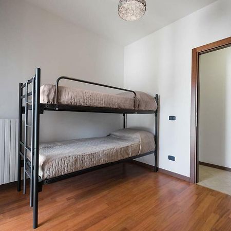 Ferienwohnung Ortaglia A3 Torri Del Benaco Exterior foto