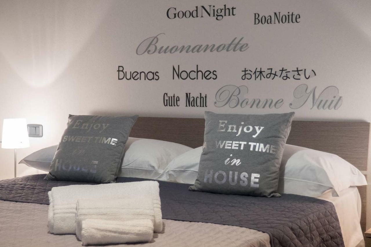 Ferienwohnung Ortaglia A3 Torri Del Benaco Exterior foto