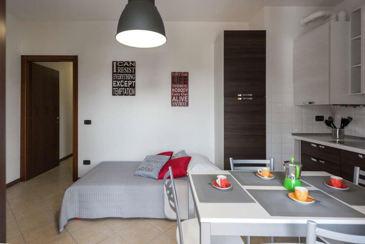 Ferienwohnung Ortaglia A3 Torri Del Benaco Exterior foto